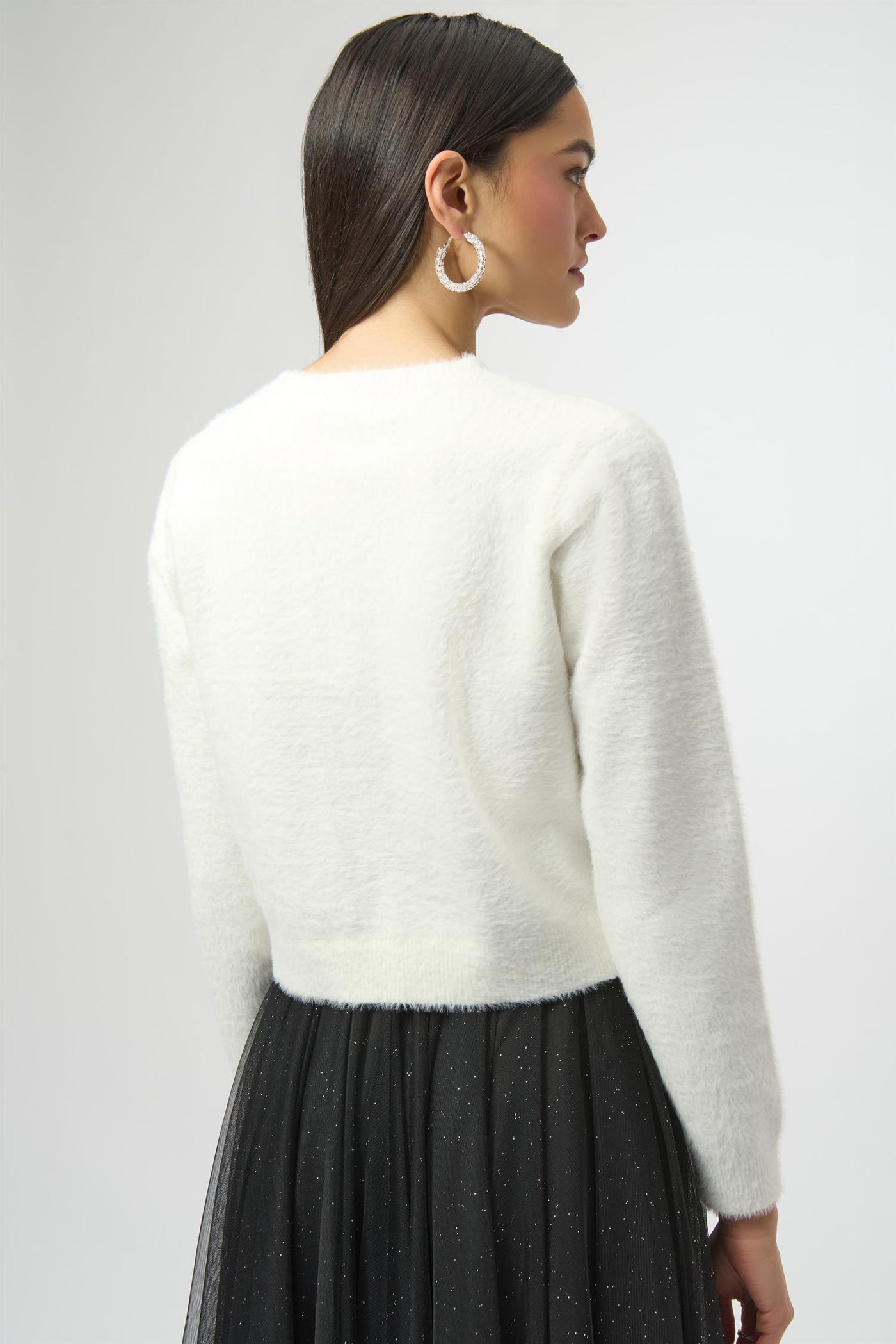 Feather Yarn Cardigan with Rhinestone Bow, Winter White fra Joseph Ribkoff - bilde 4