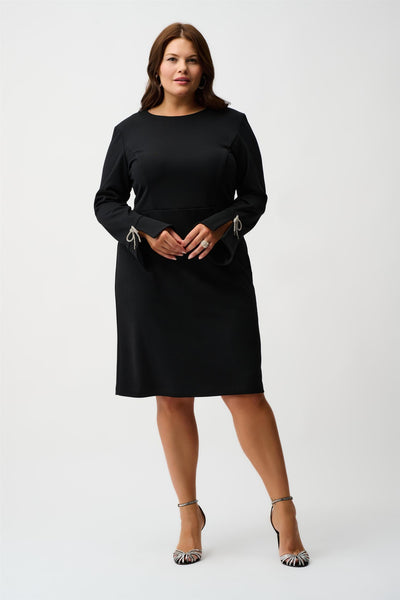 Scuba Crepe Shift Dress With Rhinestone Bows, Black fra Joseph Ribkoff - bilde 4