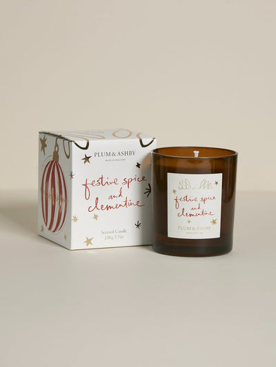 Festive Spice & Clementine Candle fra Plum & Ashby hos Tråkk Inn
