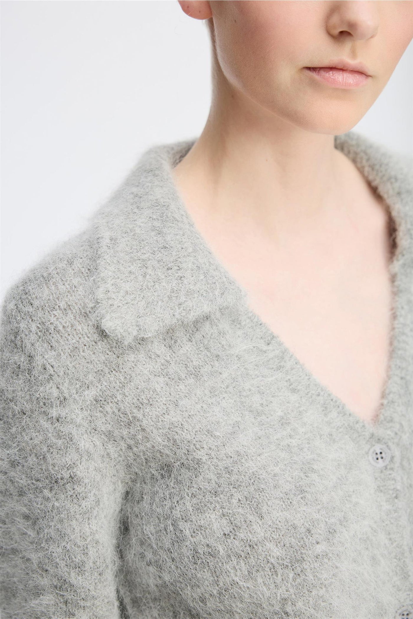 Roxas Knit, Grey fra MUNTHE - bilde 3