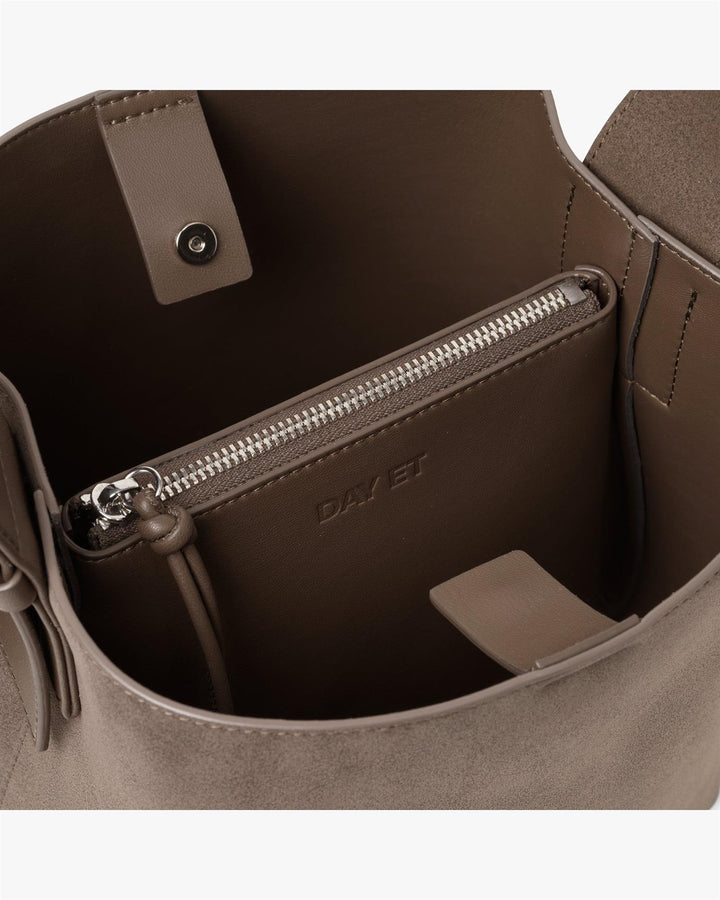 Day Imitation Suede Shoulder, Major Brown
