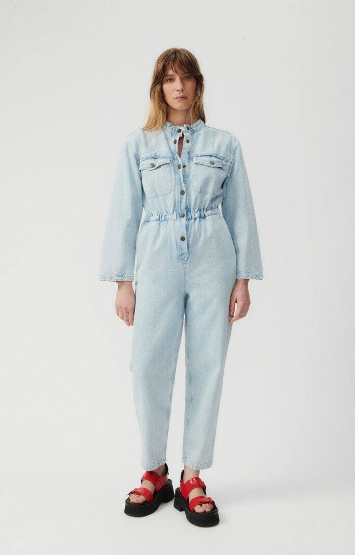 American Vintage lys blå jumpsuit - på modell 2