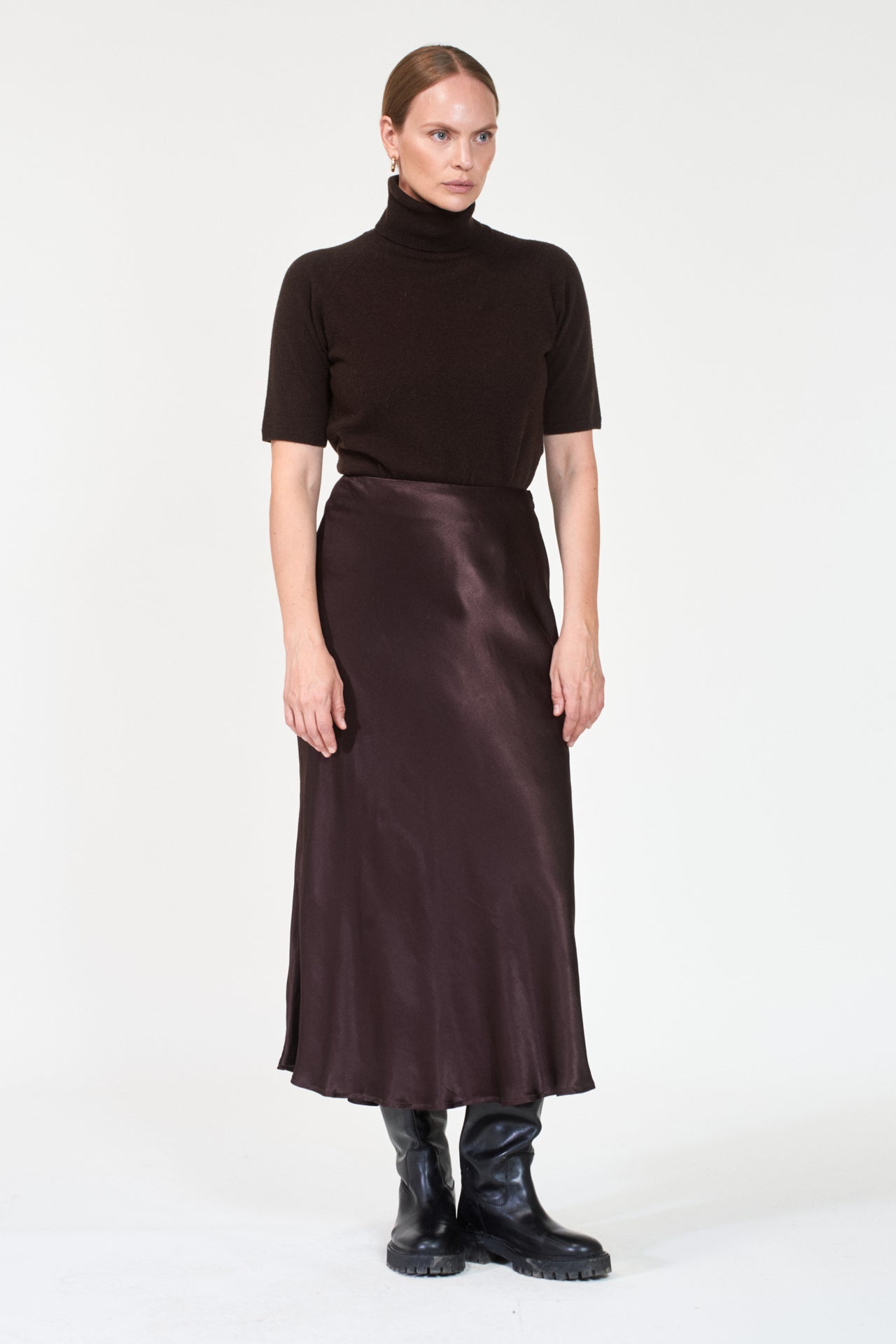 Emerson Satin, Darkest Brown fra Arnie Says - bilde 4