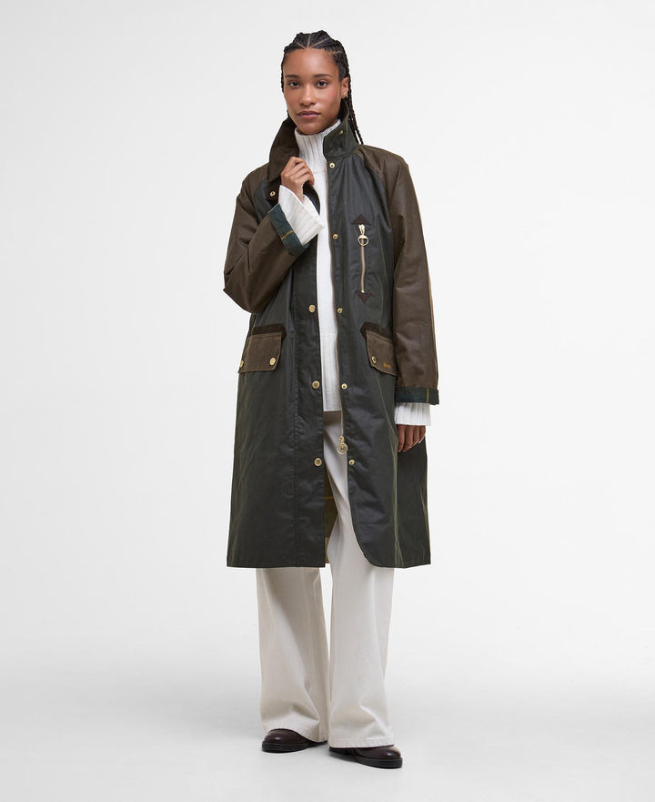 Barbour olivengrønn jakke kåpe - på modell 1