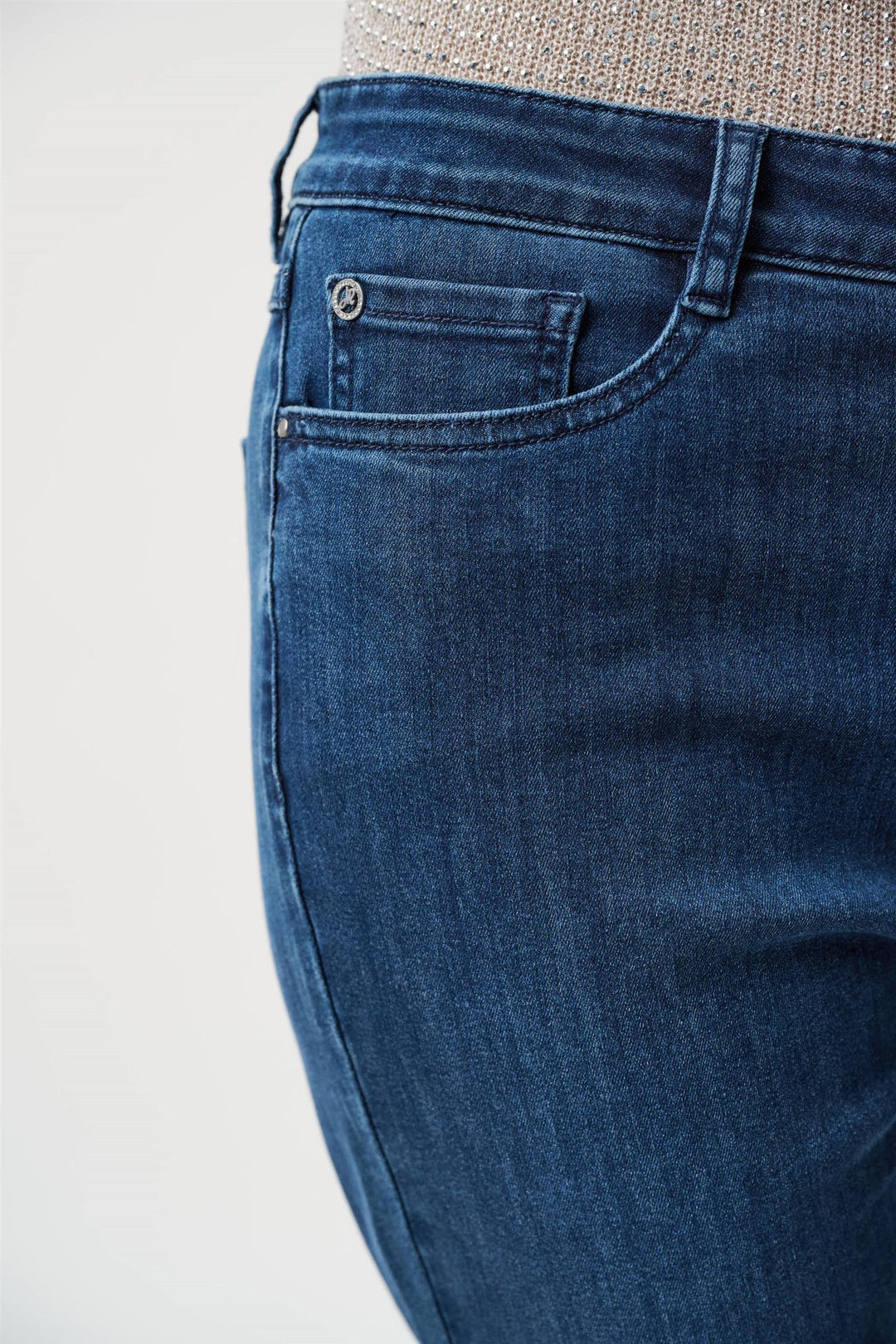Gia | Classic Slim Fit Stretch Jeans, Medium Blue