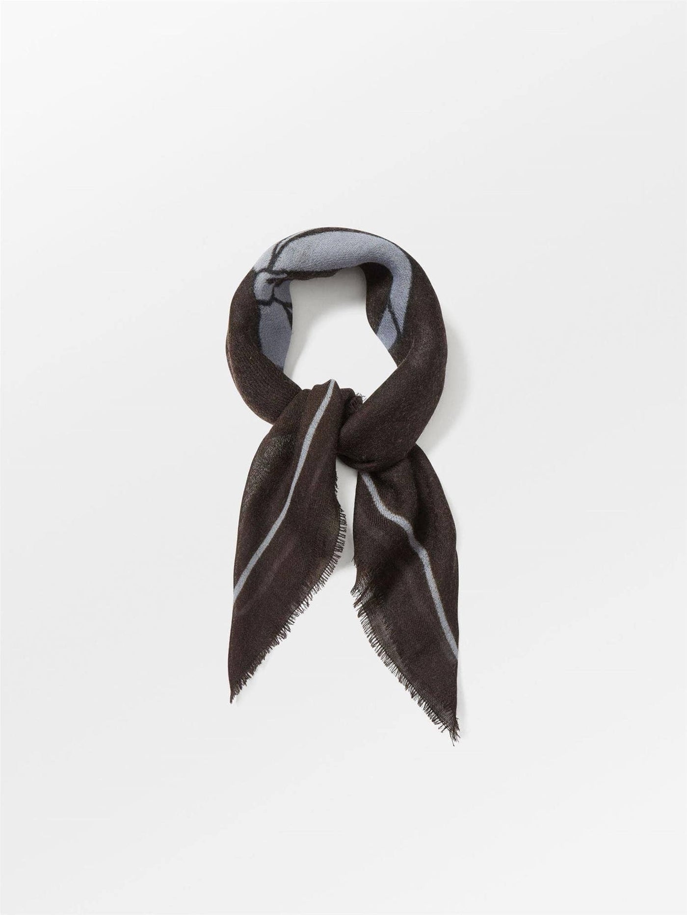 Bow Wica Scarf, Hot Fudge Brown