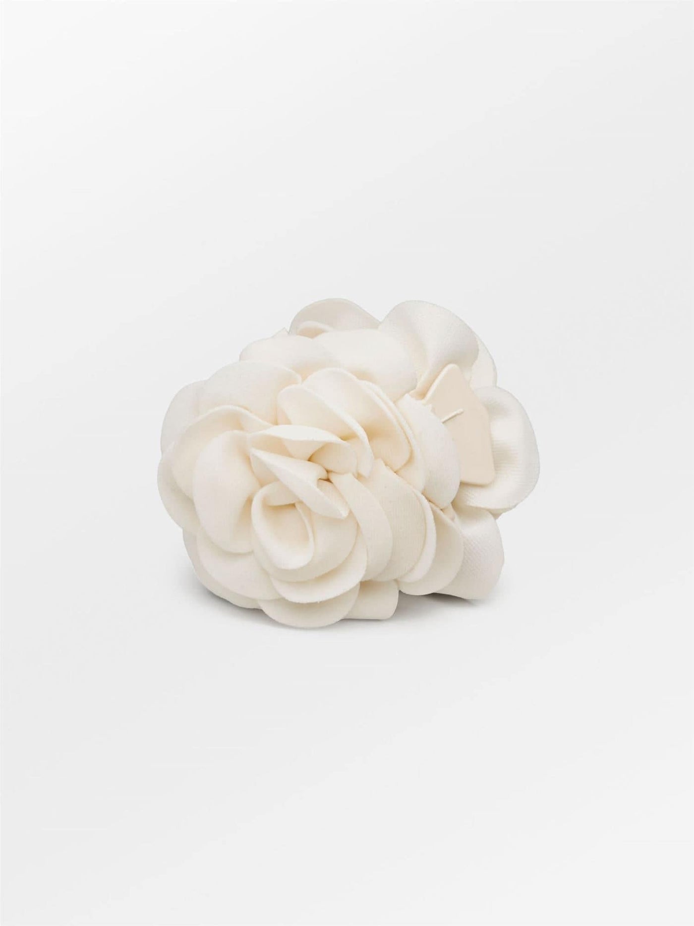 Velvet Peromia Hair Claw, Offwhite