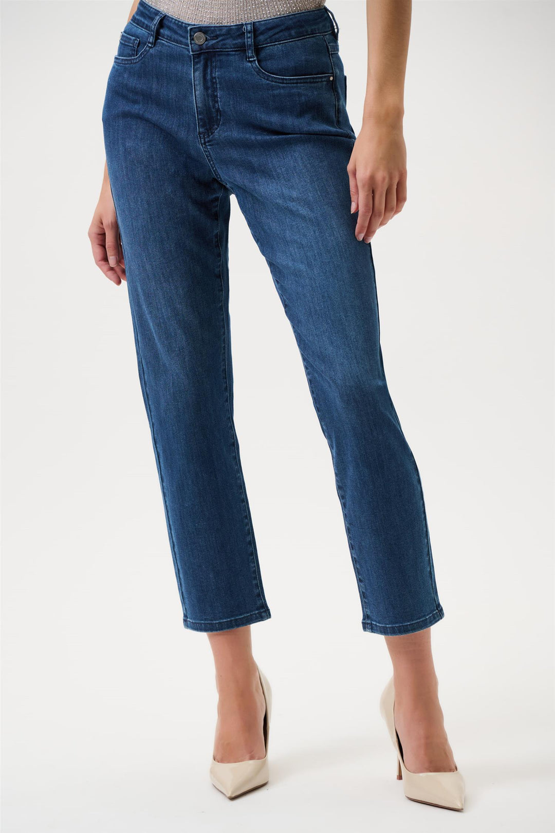 Gia | Classic Slim Fit Stretch Jeans, Medium Blue