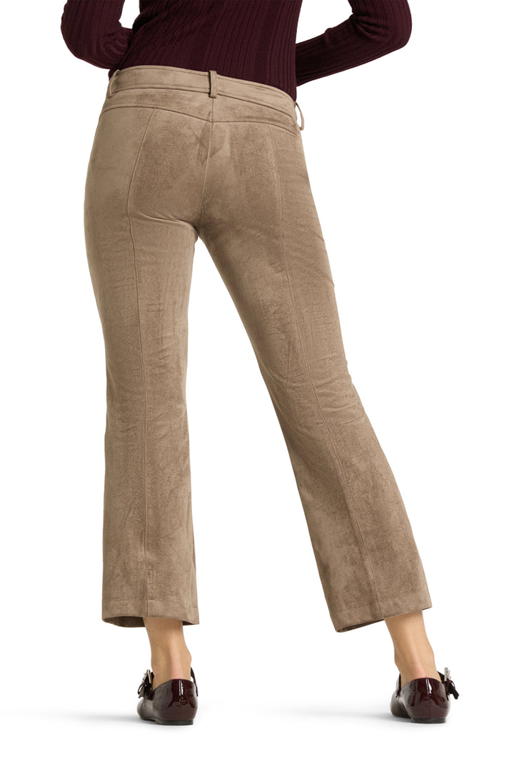 Cambio beige bukse - på modell bakfra