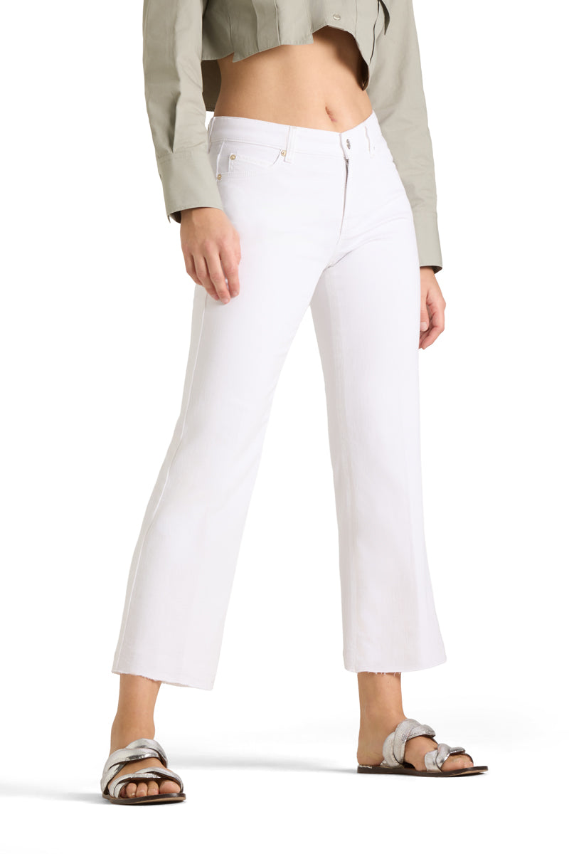 Francesca, Classy White & Fringed