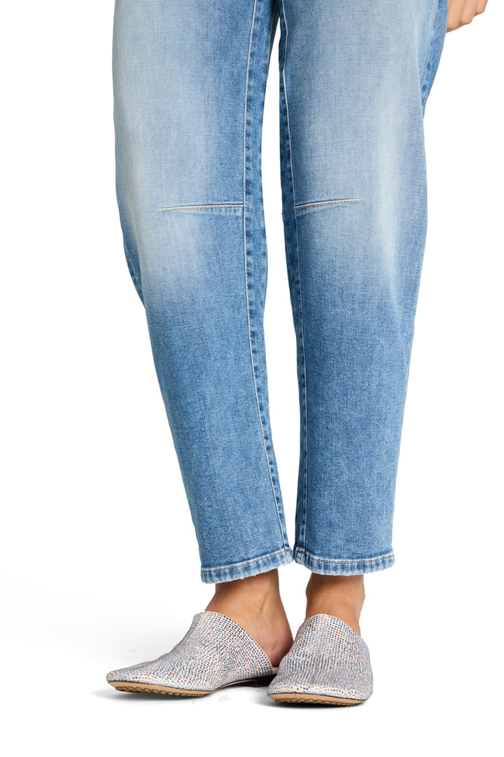 Cambio blå bukse jeans - på modell forfra
