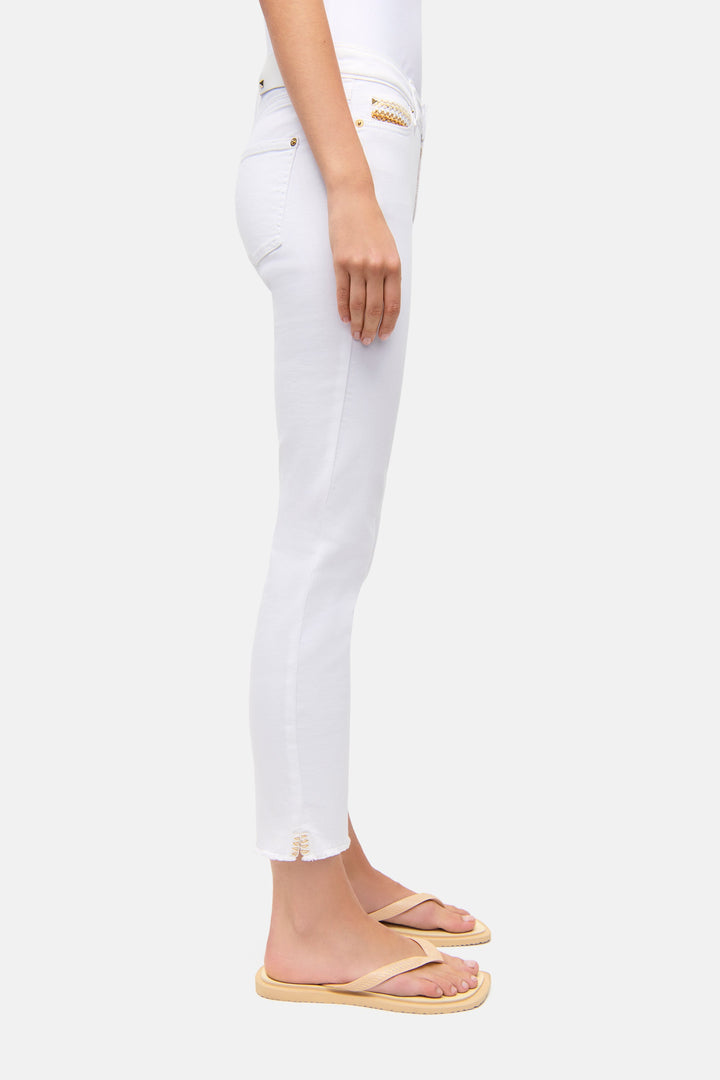 Cambio hvit bukse jeans - på modell fra siden