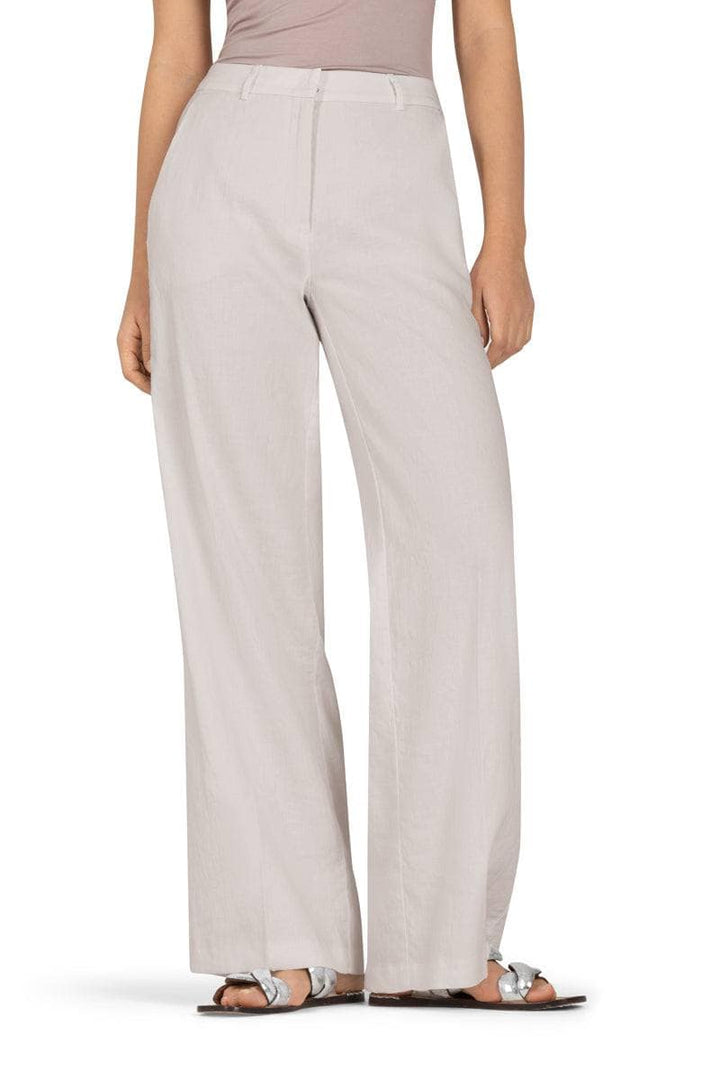 Cambio beige bukse - på modell