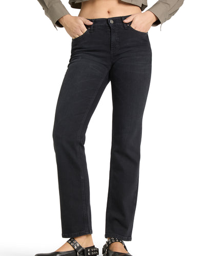 Piper Long, Modern Dark