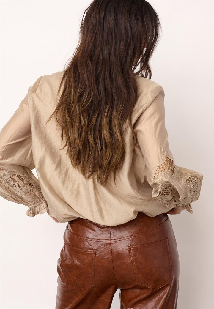 DelinCC Balloon Emb Shirt, Mink