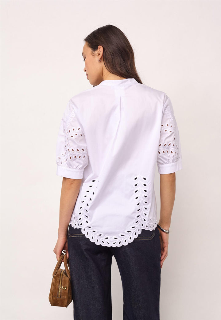 PoppyCC Emb. V-Shirt, White