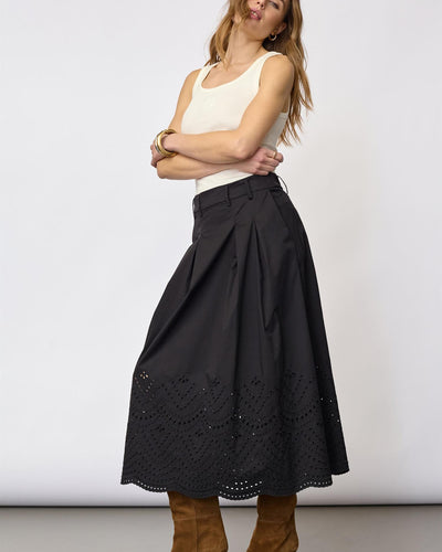 Poppy Pleat Scallop Skirt, Black