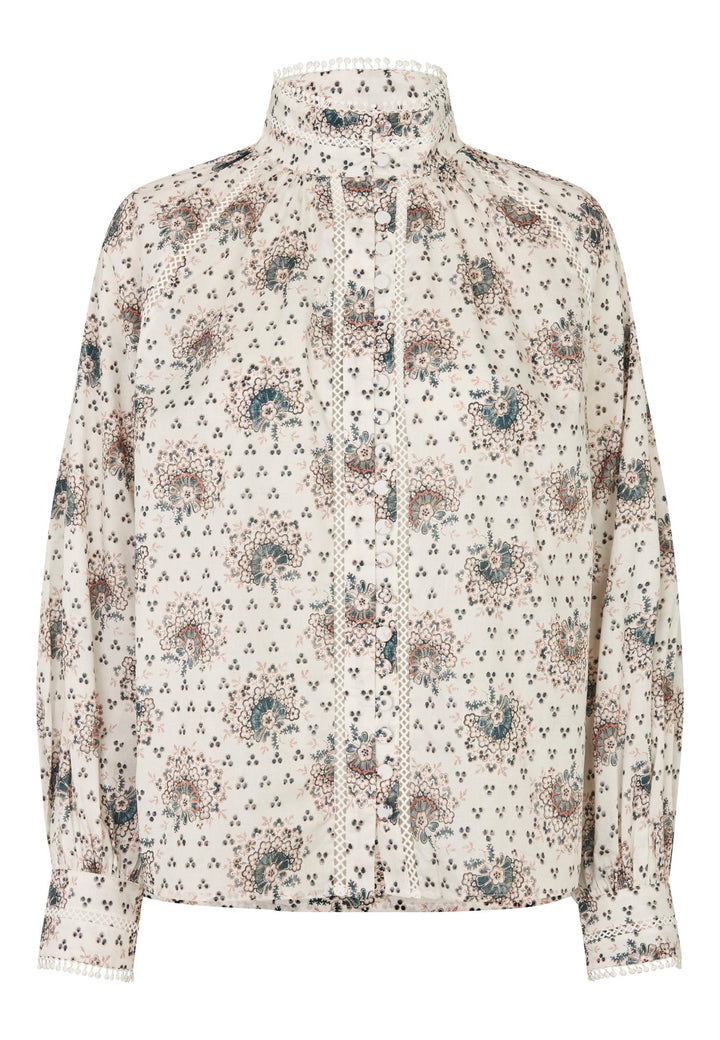 Dea Kudibal kremet bluse - på modell