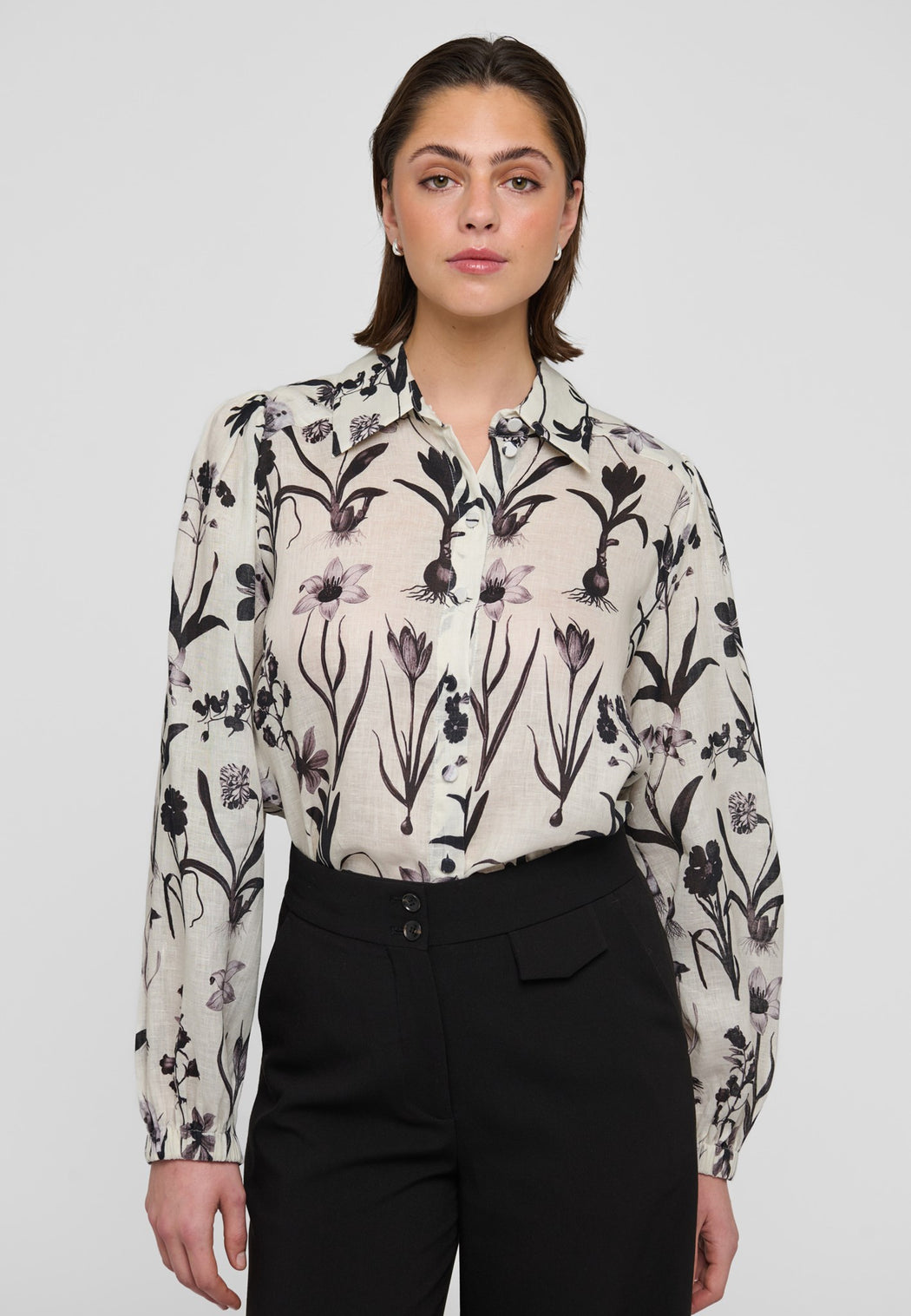 Dea Kudibal beige bluse - helfigur