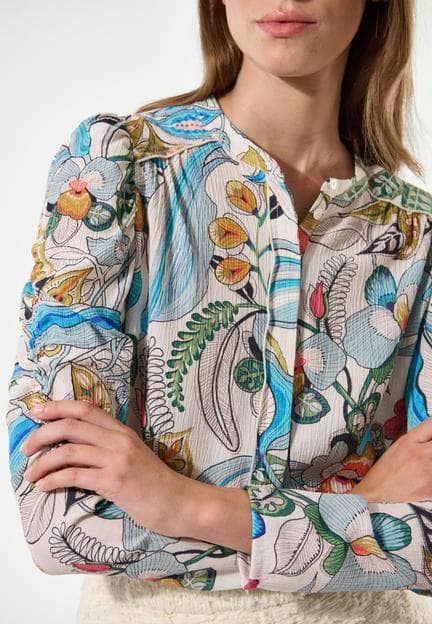 Dea Kudibal hvit bluse - på modell