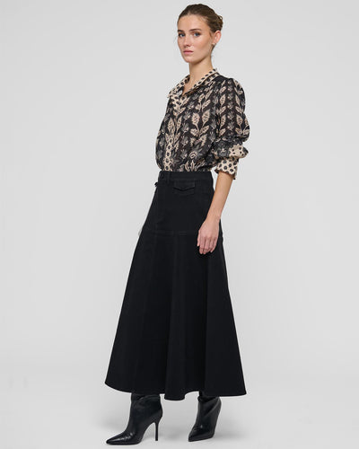 MichelleDEA, Black