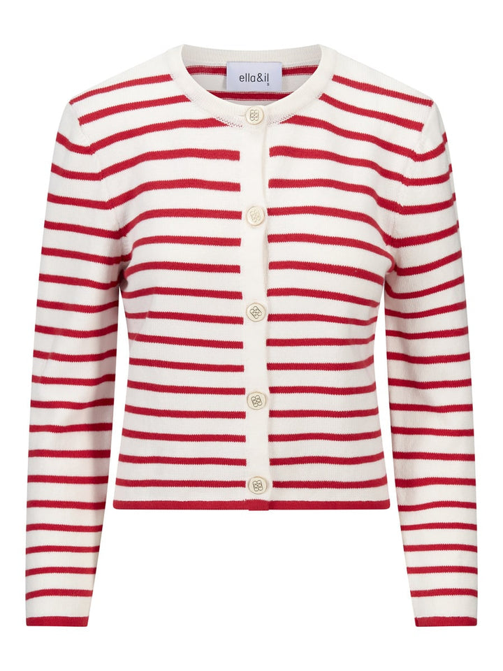 Hvit cardigan med røde striper og fem hvite knapper, frontsett på hvit bakgrunn