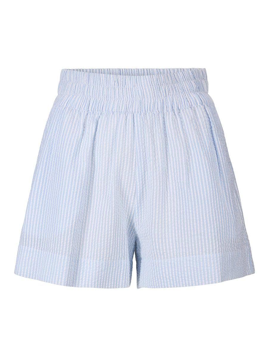 Ella & il lyseblå shorts - forfra