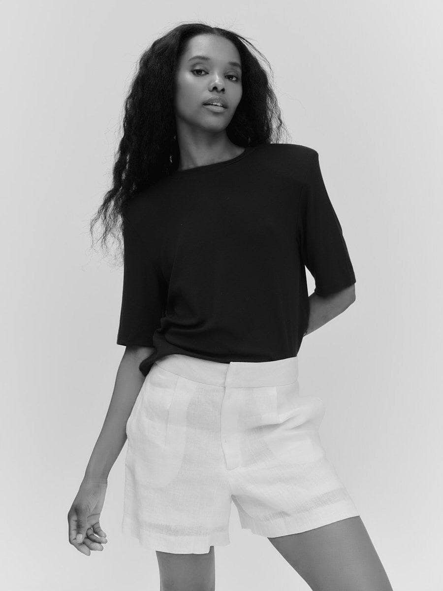 Ella &amp; il marineblå shorts - på modell
