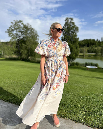 Lang kjole, Beige m/puff erm