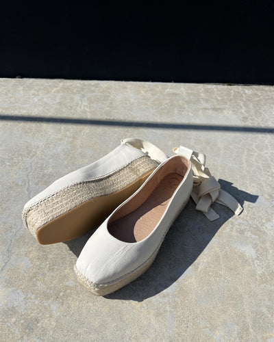 Mitsy Ballerina, Marfil