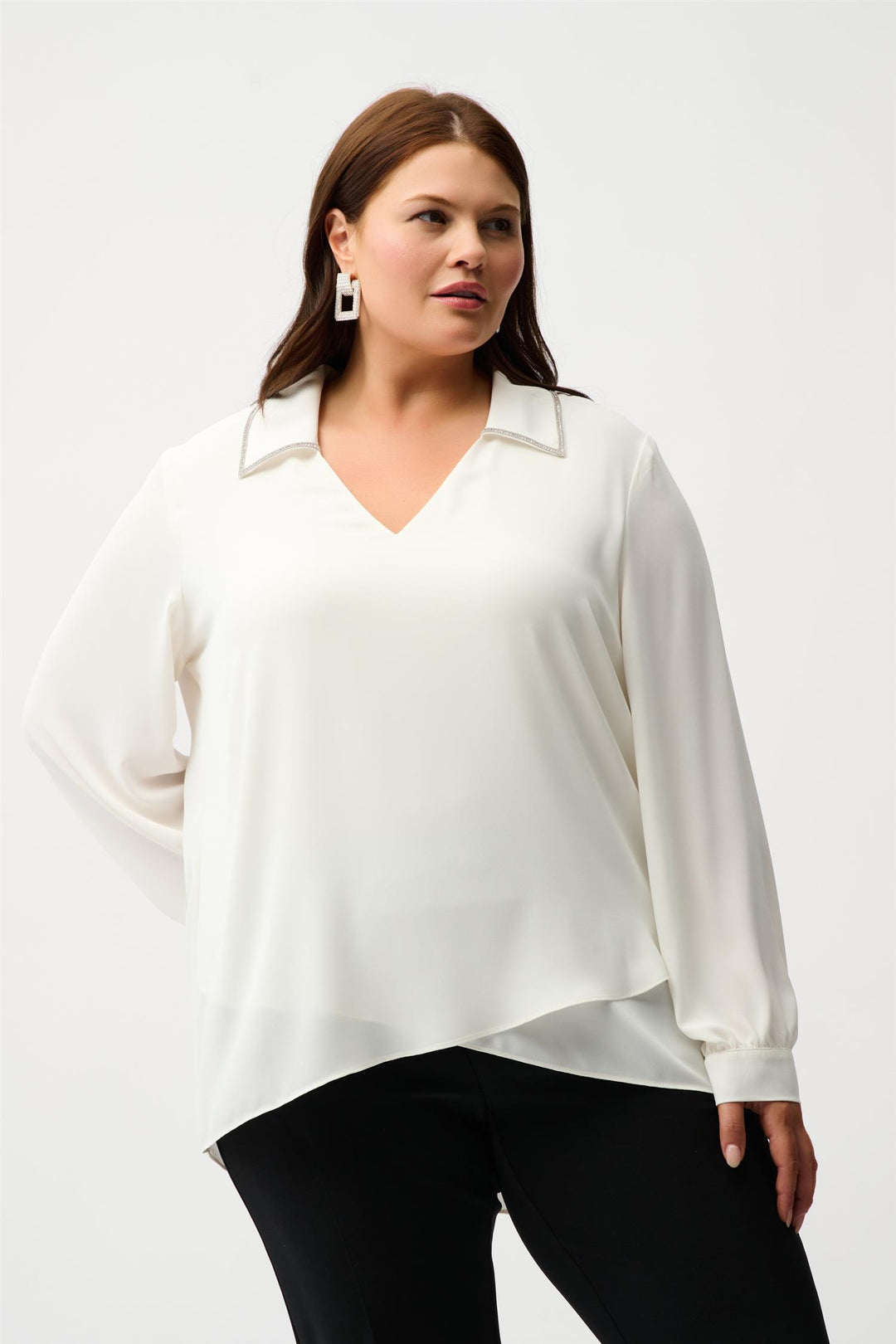 Joseph Ribkoff hvit bluse - på modell 3