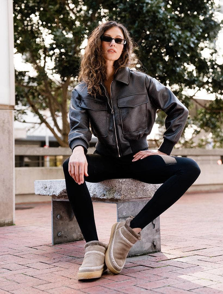 Laidback London beige sko - på modell 3