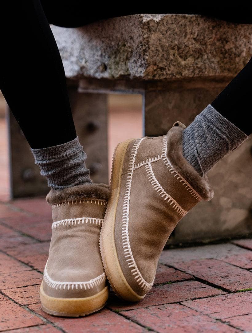 Laidback London beige sko - på modell 1
