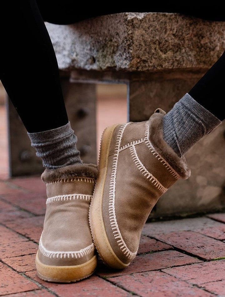 Laidback London beige sko - på modell 1