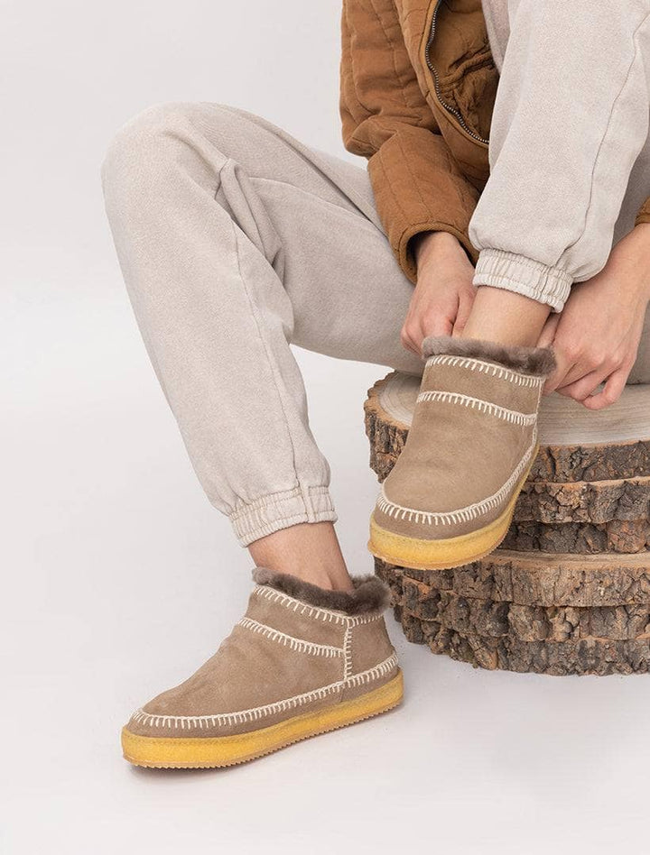 Laidback London beige sko - på modell 2