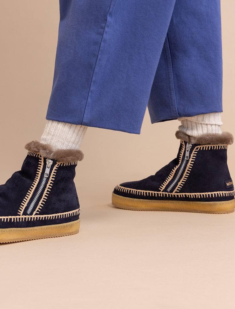 Setsu Crochet Crepe, Navy Suede