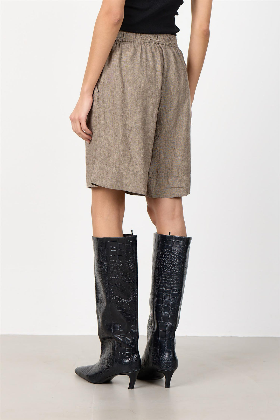 Levetè Room beige shorts - helfigur