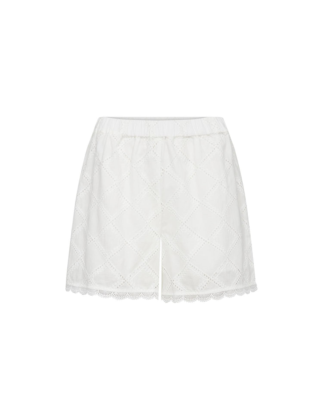 Hvite broderte shorts med geometrisk mønster og bølgekant, frontsett på hvit bakgrunn