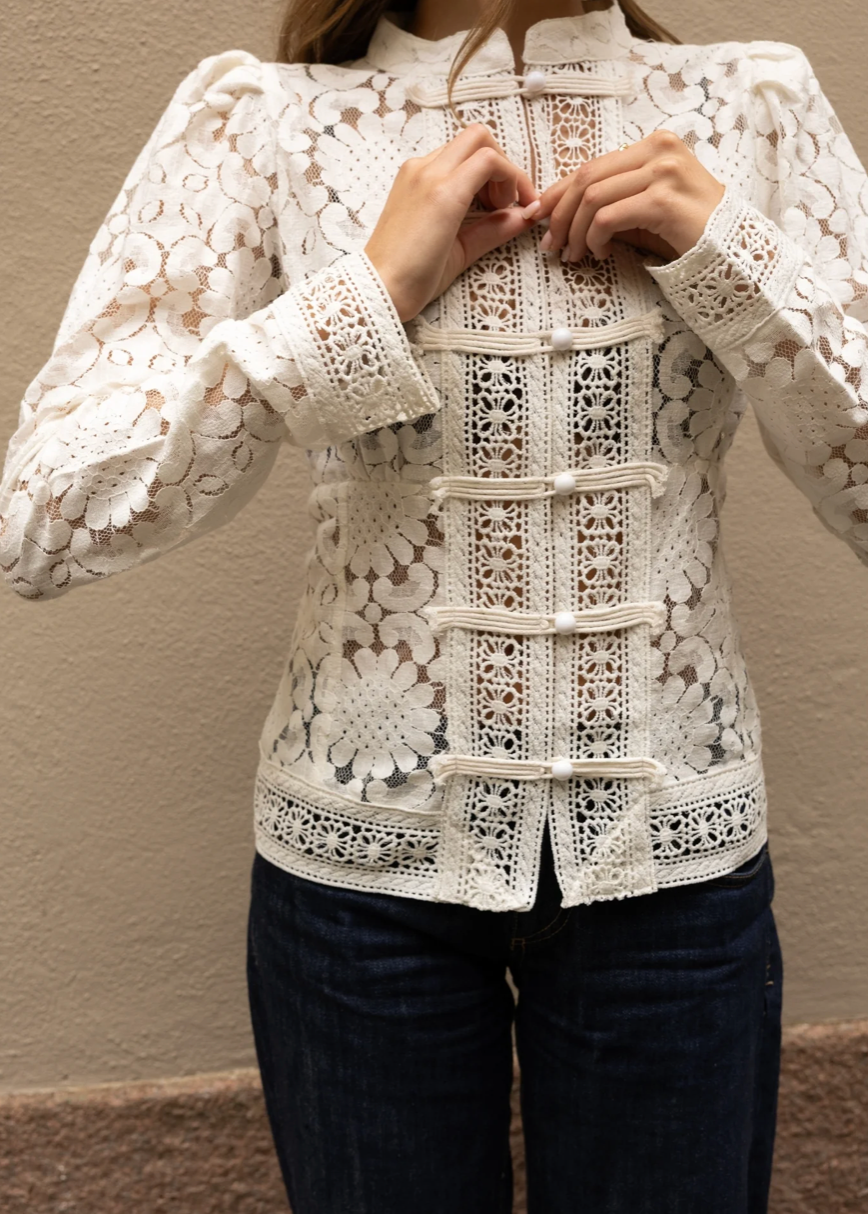 Amora Blouse, Chantilly Lace