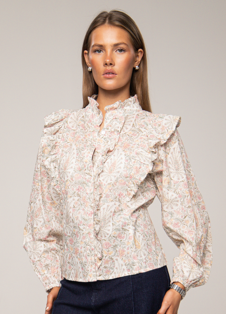 Missmaya rosa bluse ballongermer - på modell forfra