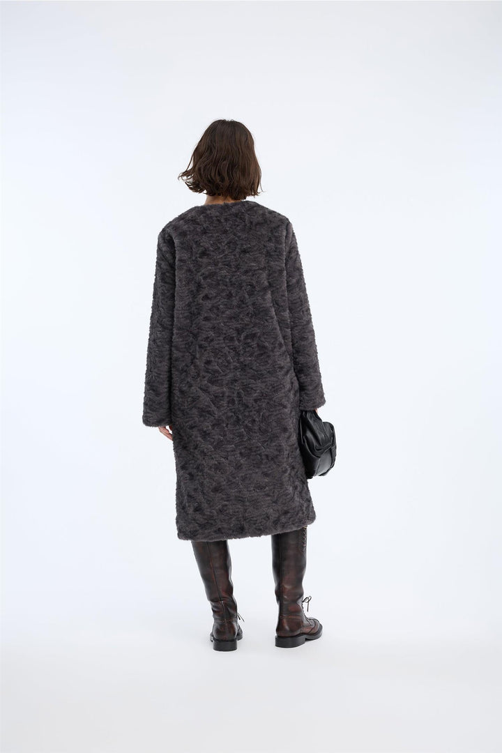 Vaina, Grey
