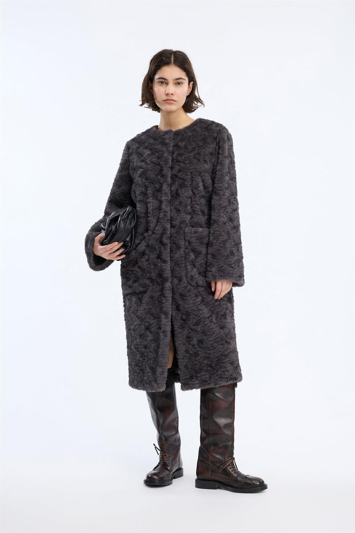 Vaina, Grey