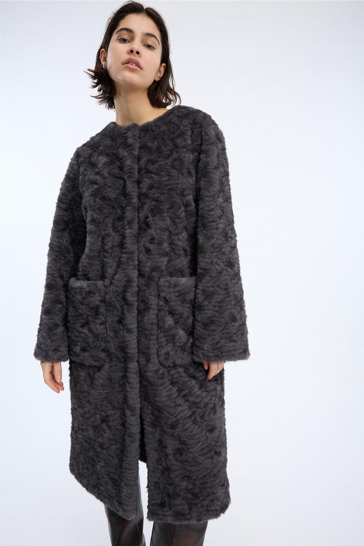 Vaina, Grey