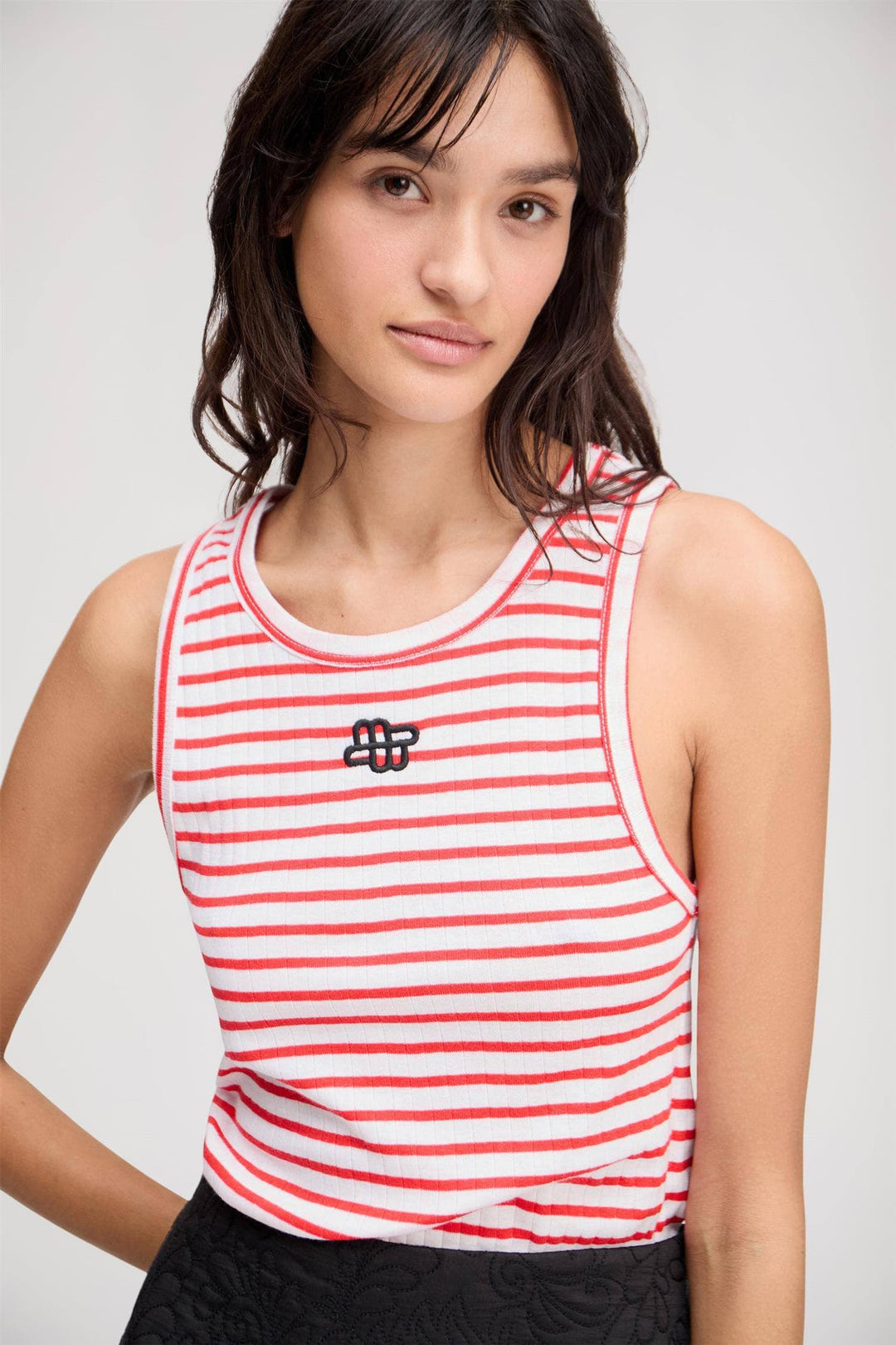 MUNTHE rød overdel singlet - på modell