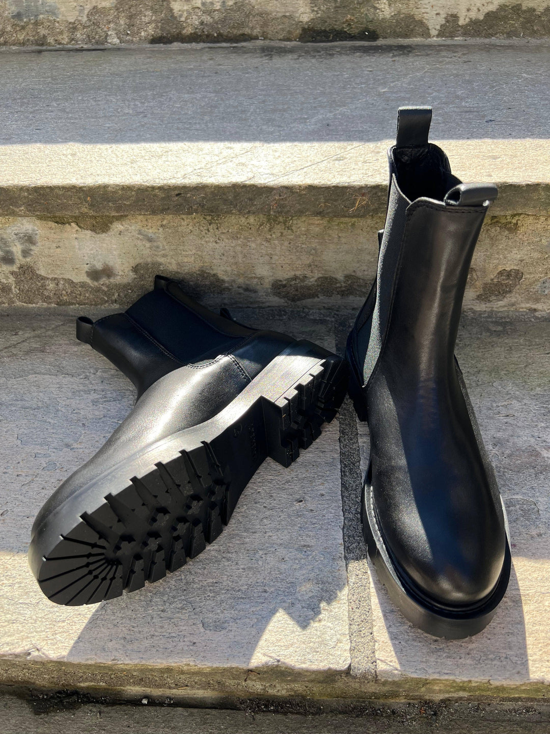 Pavement Svart chelsea boots - nærbilde