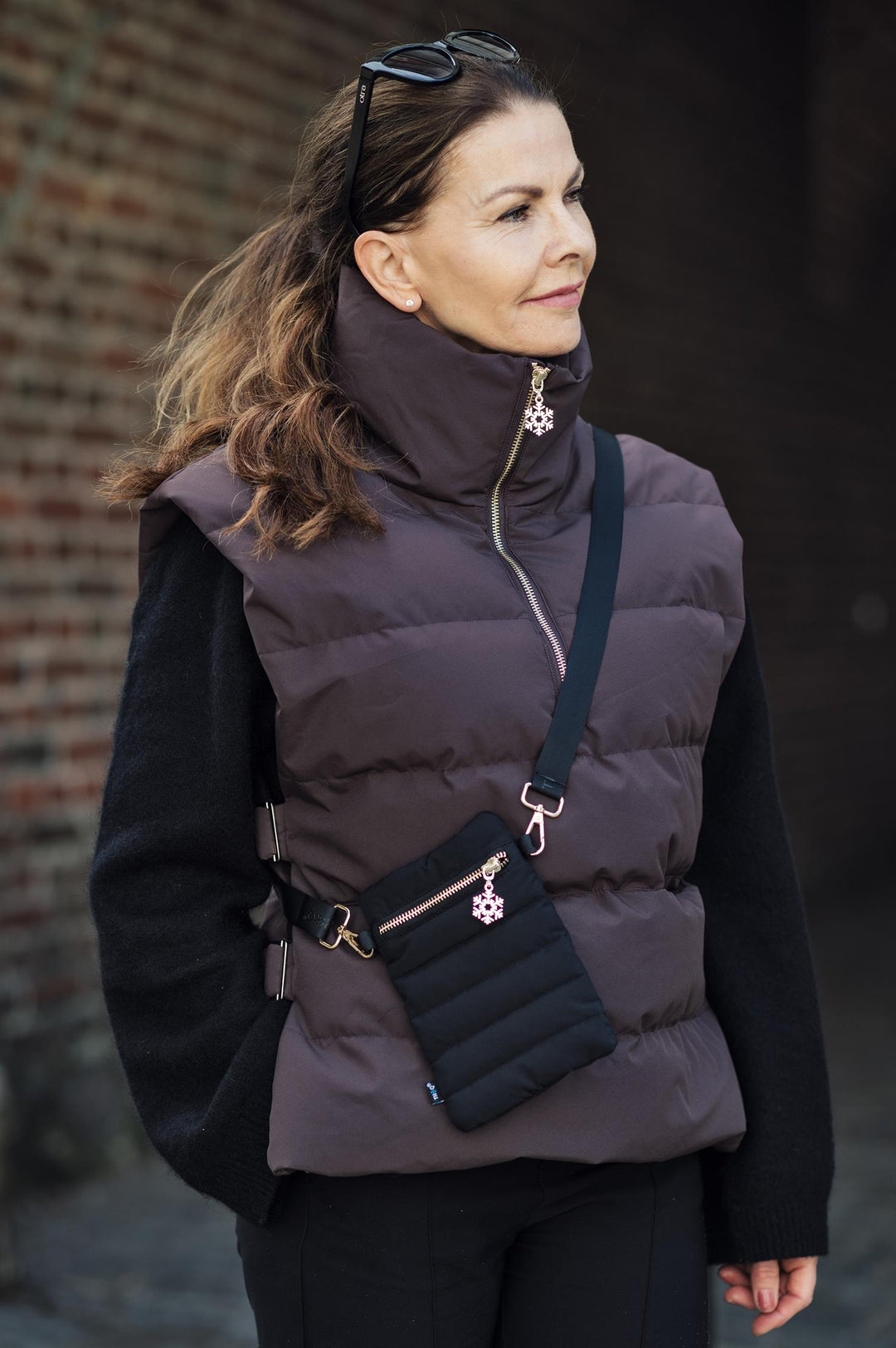Vest, Brun