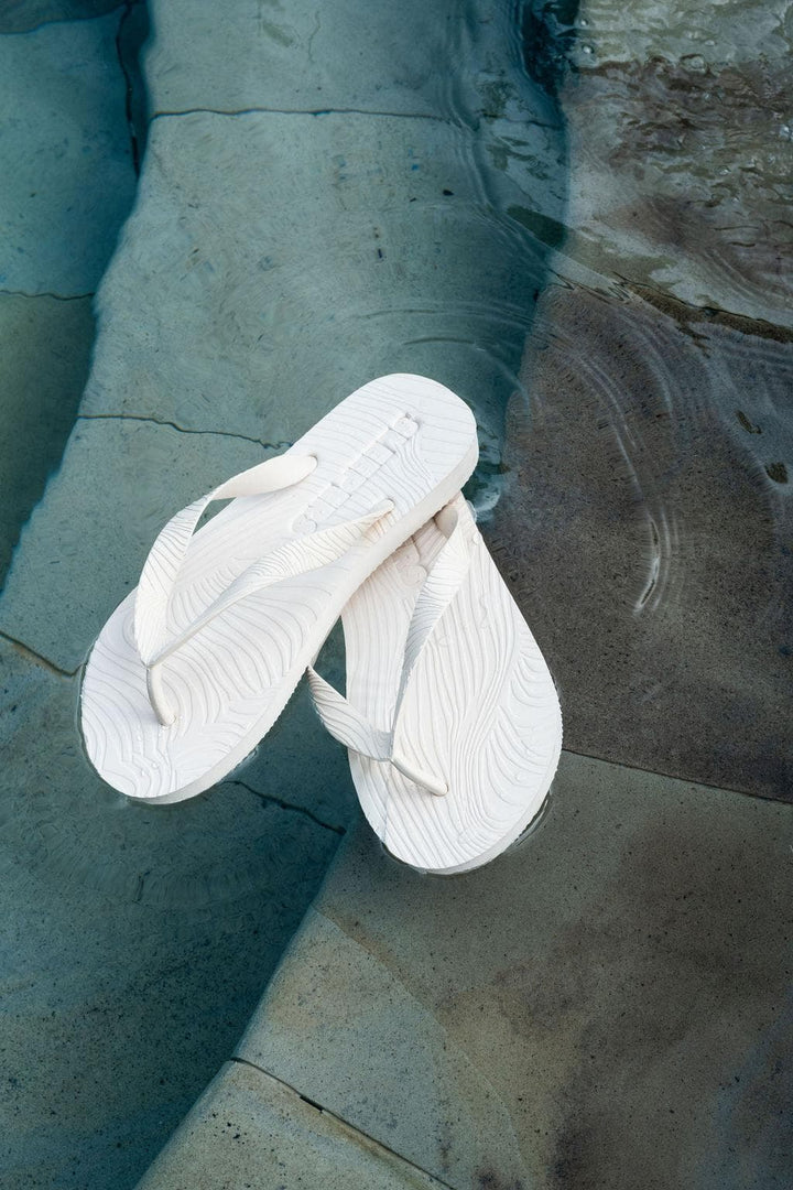 SLEEPERS hvite sandaler - ovenfra